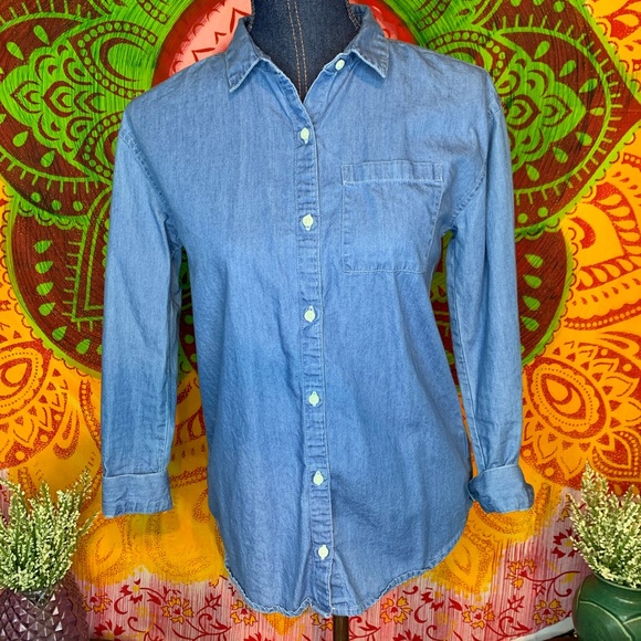 Classic blue button up - Picture 3 of 4